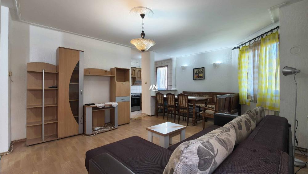 Glavna slika -Milana Uzelca, Trosoban stan na prodaju, 72m2, 164.900€