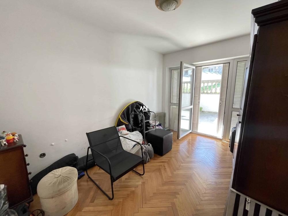Slika 3 - Nikole Đurkovića,  Kuća na prodaju, 400m2, 1.250.000€