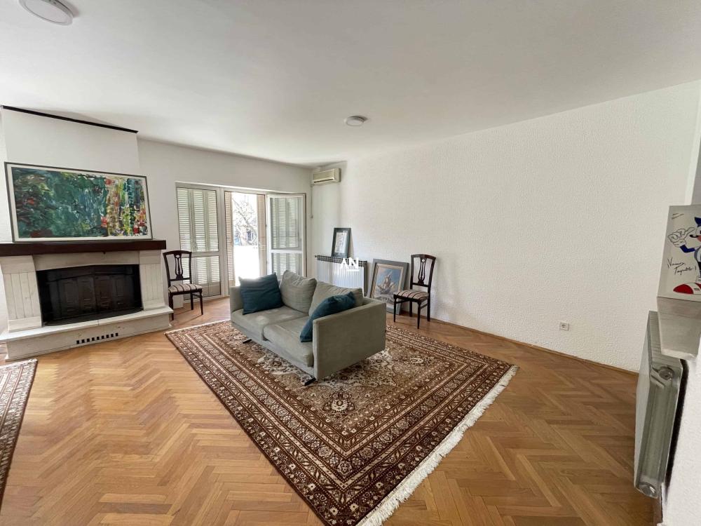Slika 6 - Nikole Đurkovića,  Kuća na prodaju, 400m2, 1.250.000€