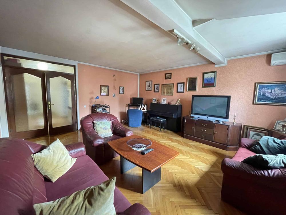 Slika 1 - Nikole Đurkovića,  Kuća na prodaju, 400m2, 1.250.000€