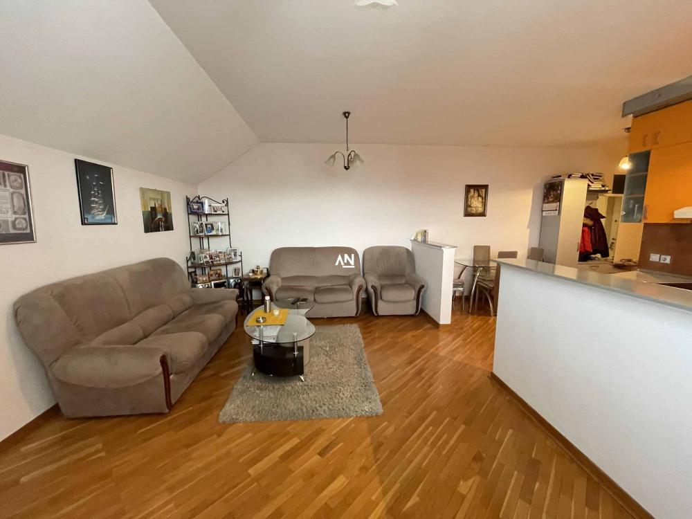Slika 3 - Dragice Končar, Četvorosoban stan na prodaju, 95m2, 245.000€