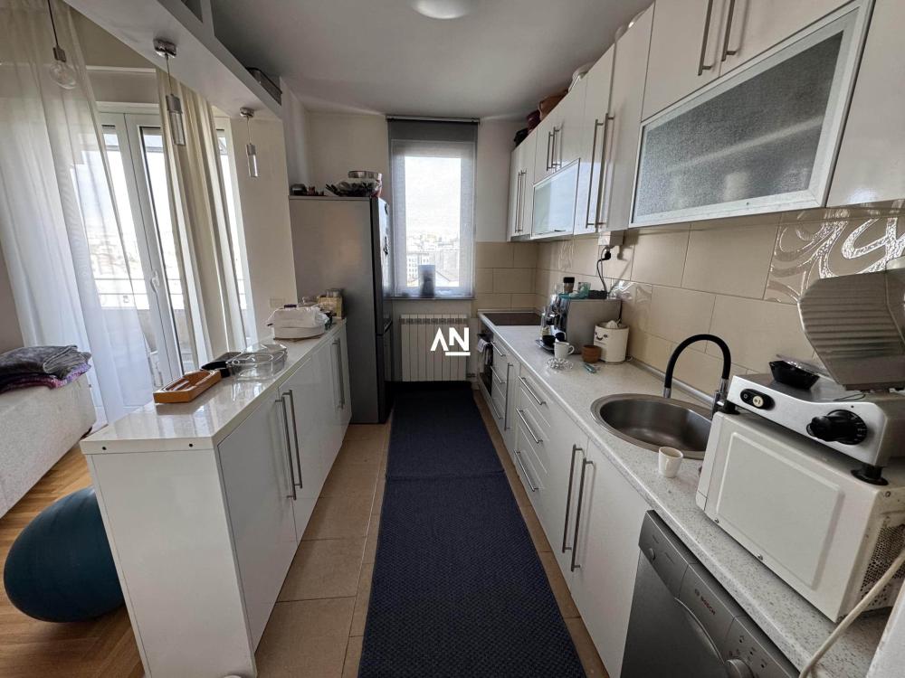 Slika 2 - Veljka Milićevića, Petosoban stan na prodaju, 110m2, 338.000€