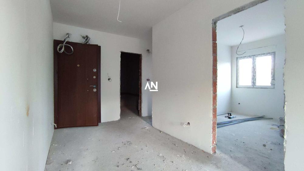 Slika 1 - Miloša Bogićevića, Trosoban stan na prodaju, 67m2, 150.000€