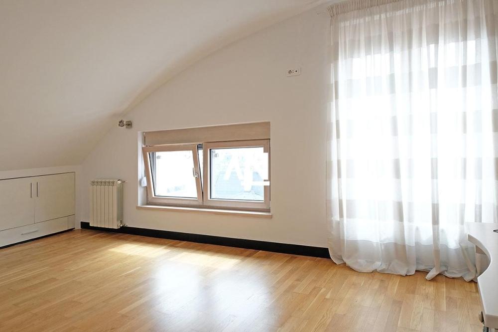 Slika 9 - Hadži Melentijeva, Četvorosoban stan na prodaju, 130m2, 685.000€