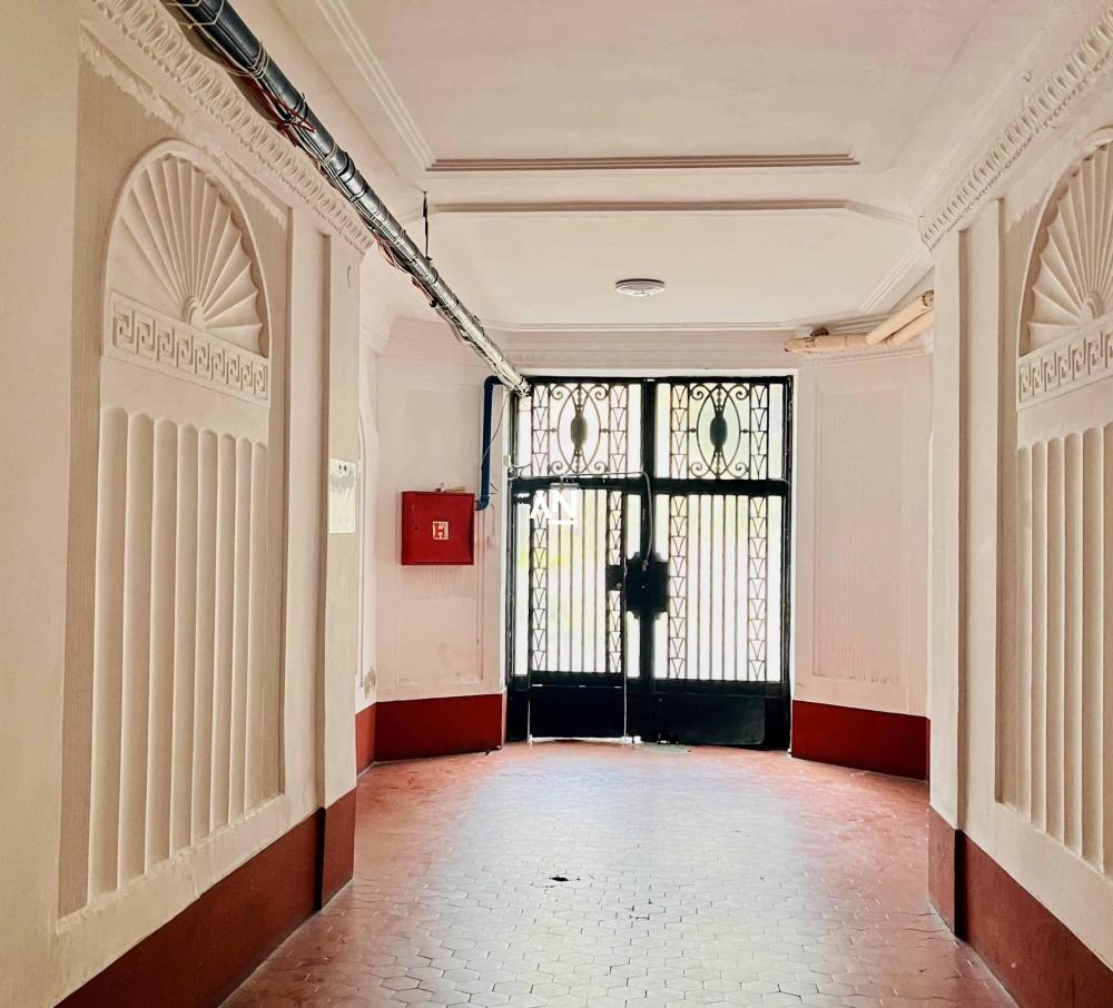 Glavna slika -Trg mladenaca, Četvorosoban stan na prodaju, 159m2, 370.000€