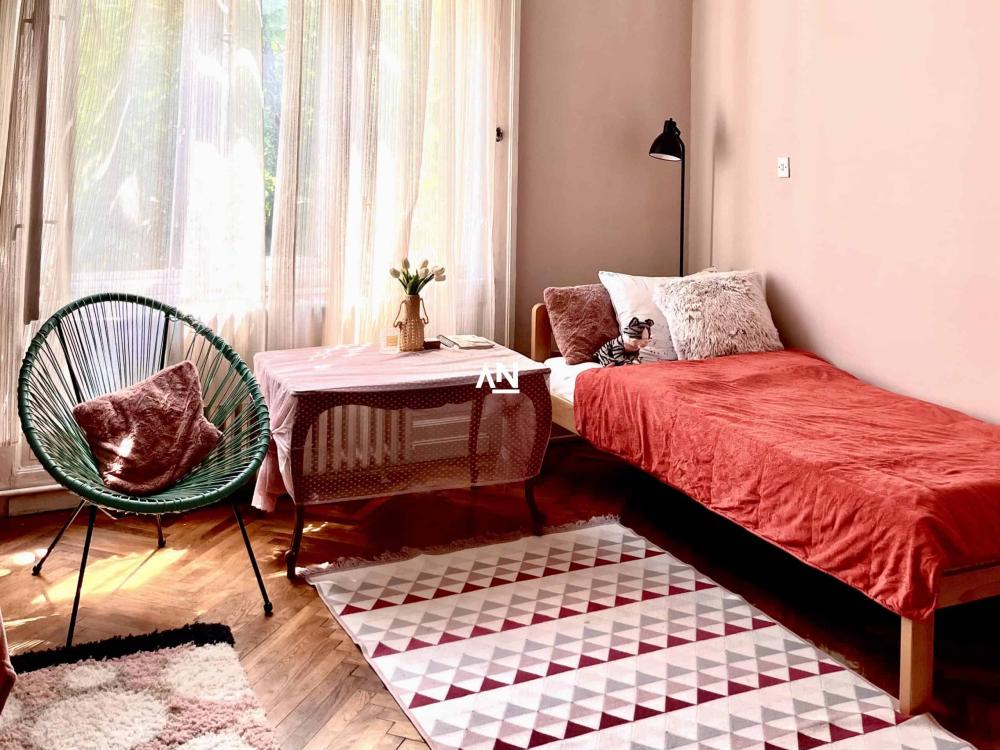 Slika 3 - Trg mladenaca, Četvorosoban stan na prodaju, 159m2, 370.000€