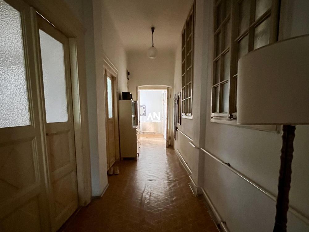 Slika 4 - Trg mladenaca, Četvorosoban stan na prodaju, 159m2, 370.000€