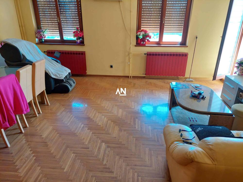 Slika 2 - Samjuela Beketa, Trosoban stan na prodaju, 76m2, 190.000€