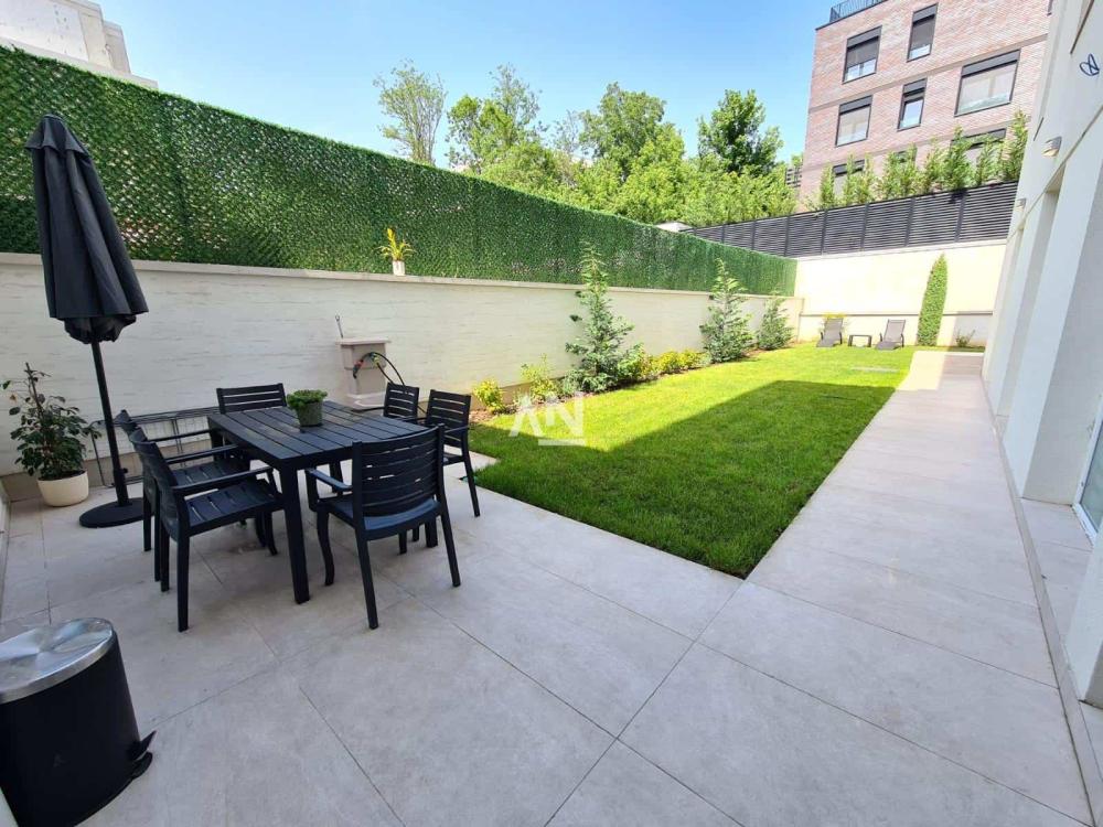 Slika 9 - Velisava Vulovića, Četvorosoban stan na prodaju, 180m2, 900.000€