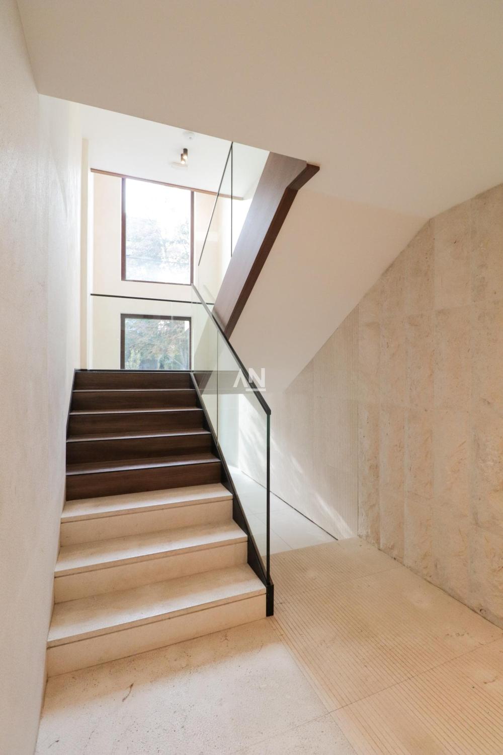 Slika 2 - Neznanog Junaka, Četvorosoban stan na prodaju, 221m2, 1.326.000€