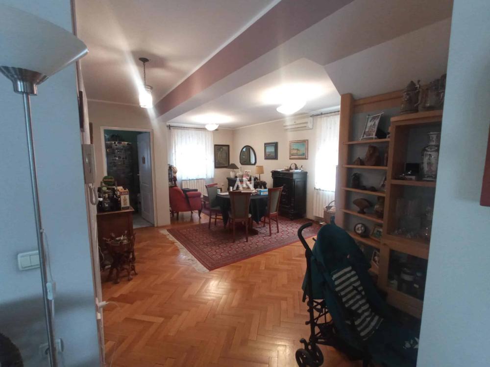 Slika 6 - Mladenovačka, Petosoban stan na prodaju, 140m2, 397.000€