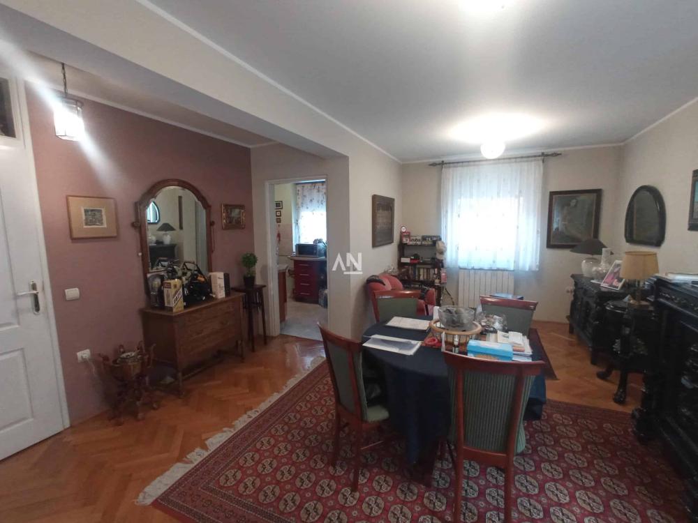 Slika 4 - Mladenovačka, Petosoban stan na prodaju, 140m2, 397.000€