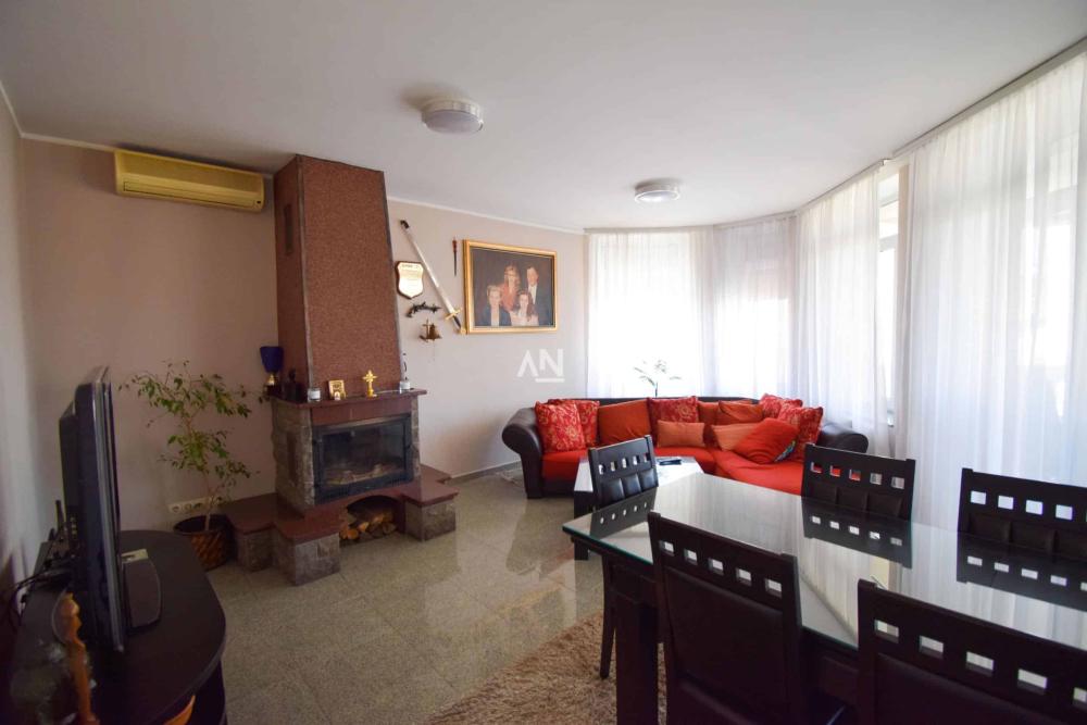 Slika 8 - Miljakovačke livade,  Kuća na prodaju, 222m2, 630.000€