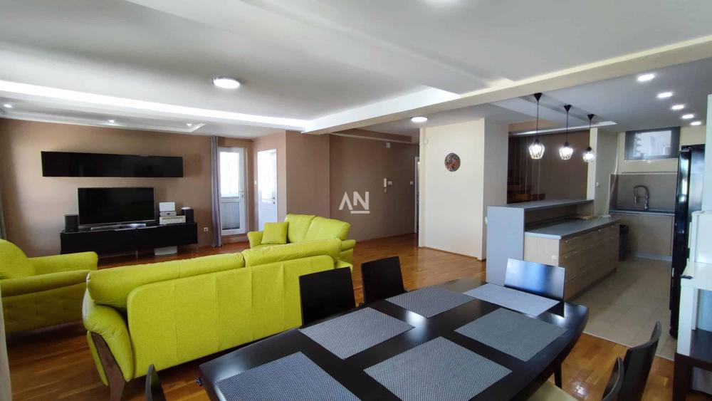 Slika 2 - Đevđelijska, Četvorosoban stan na prodaju, 157m2, 375.000€
