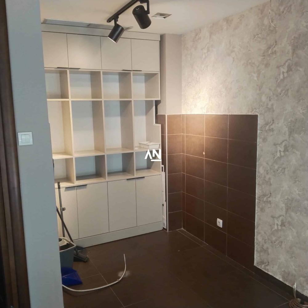 Slika 8 - Novopazarska,  Lokal za izdavanje, 140m2, 2.000€