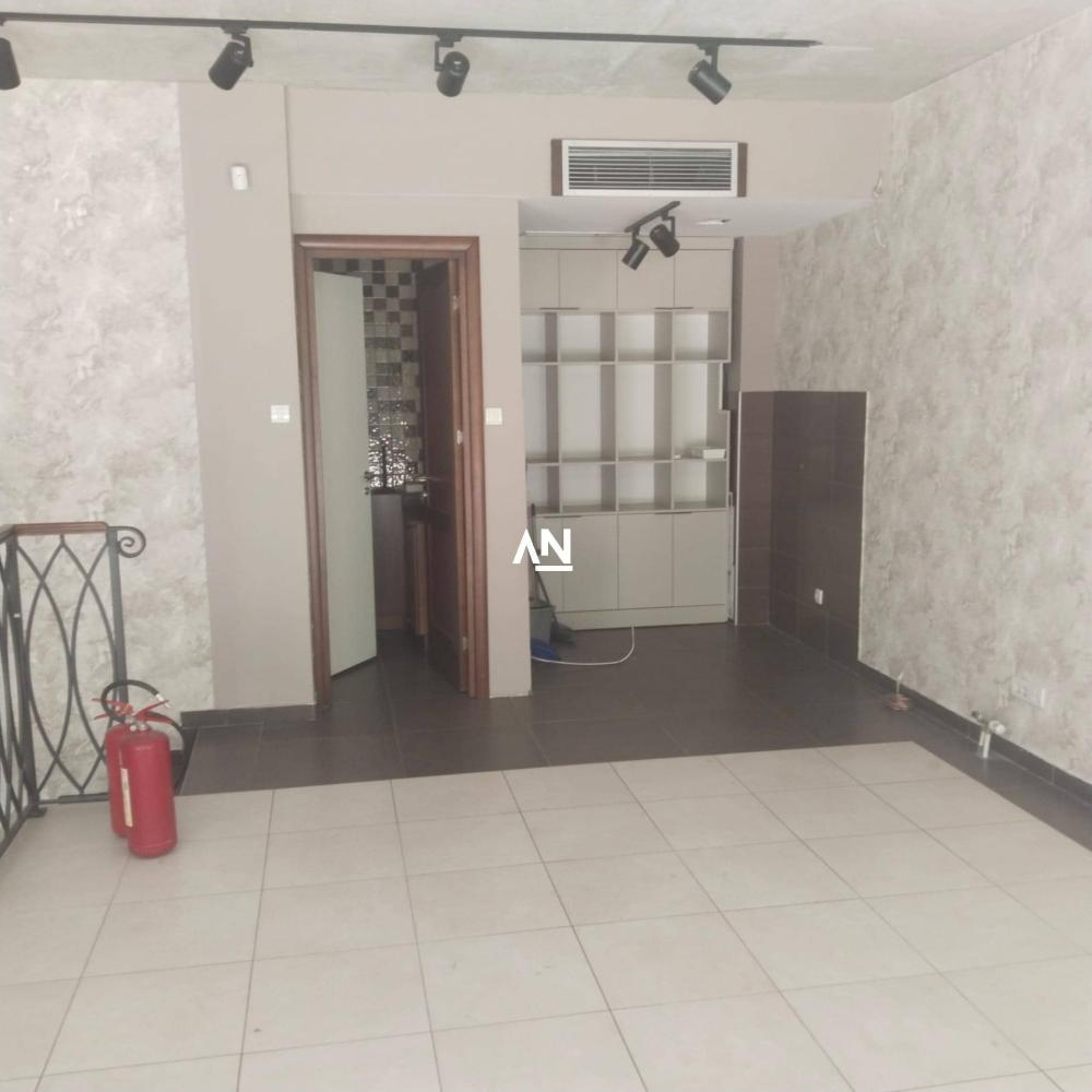 Slika 5 - Novopazarska,  Lokal za izdavanje, 140m2, 2.000€