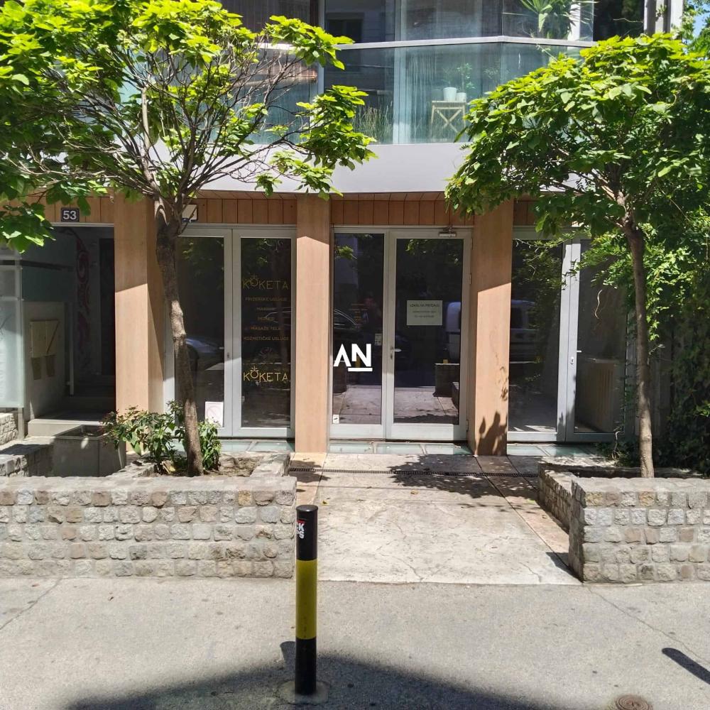 Slika 2 - Novopazarska,  Lokal za izdavanje, 140m2, 2.000€