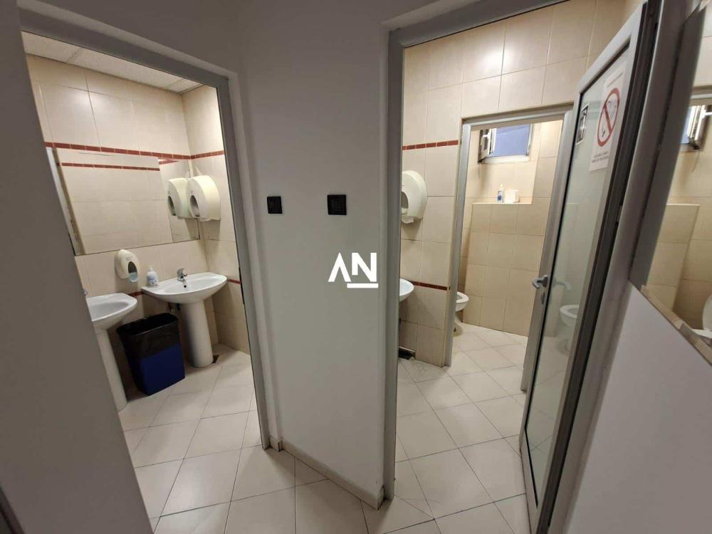 Slika 4 - Cara Dušana,  Lokal za izdavanje, 216m2, 2.850€