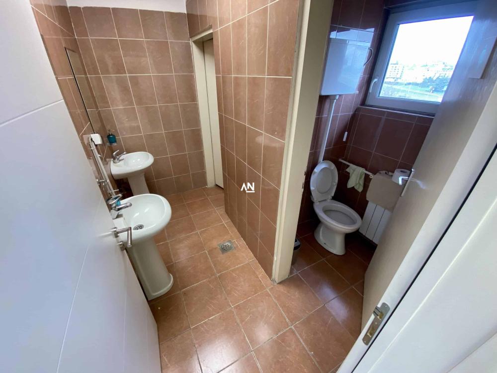 Slika 8 - Tabanovačka,  Lokal za izdavanje, 150m2, 2.400€