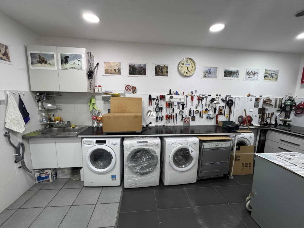 Slika 4 - Bulevar Kralja Aleksandra,  Lokal na prodaju, 98m2, 220.000€