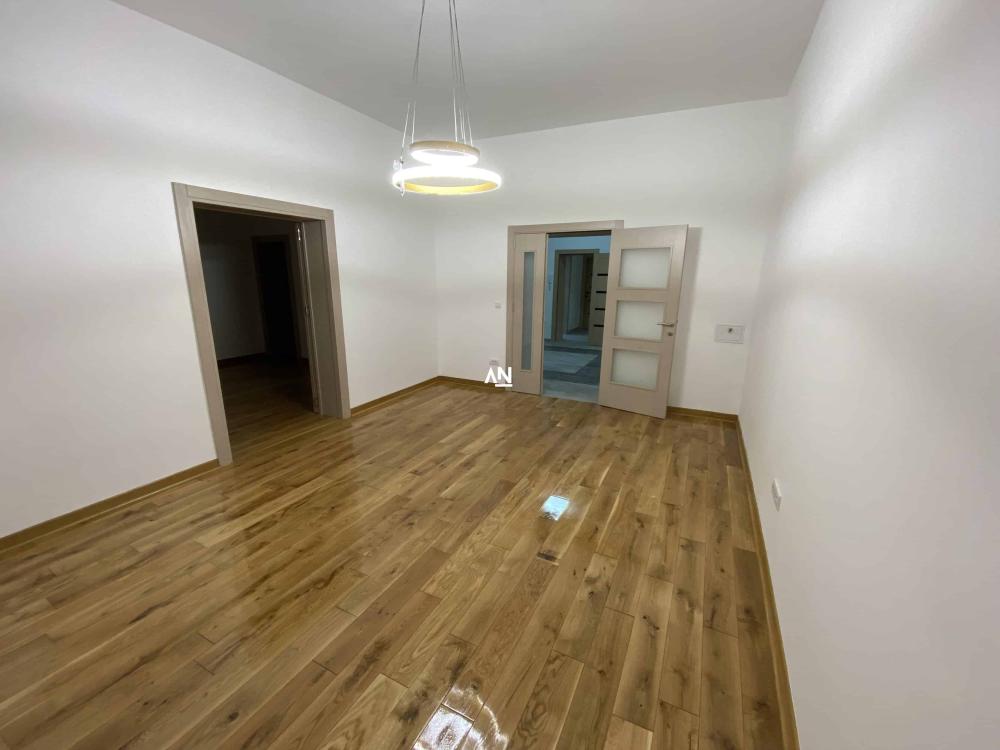 Slika 3 - Kralja Milutina,  Lokal za izdavanje, 650m2, 9.750€