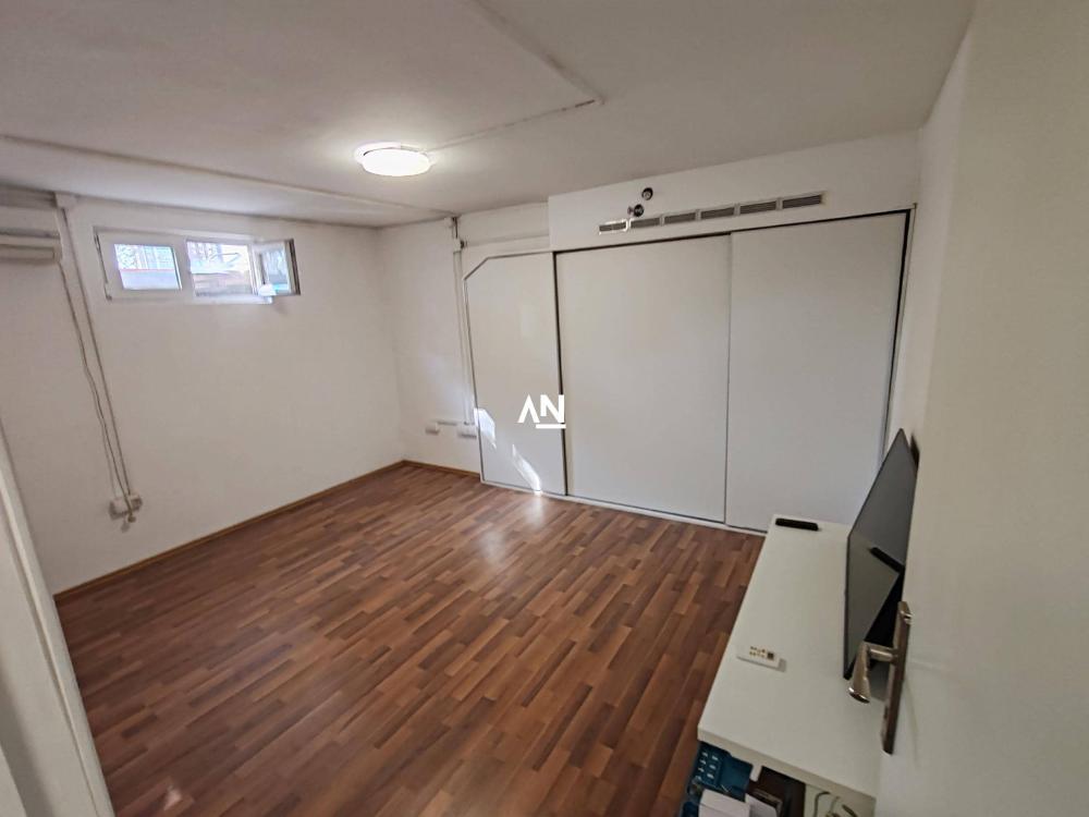 Slika 3 - Savska,  Lokal na prodaju, 43m2, 99.990€