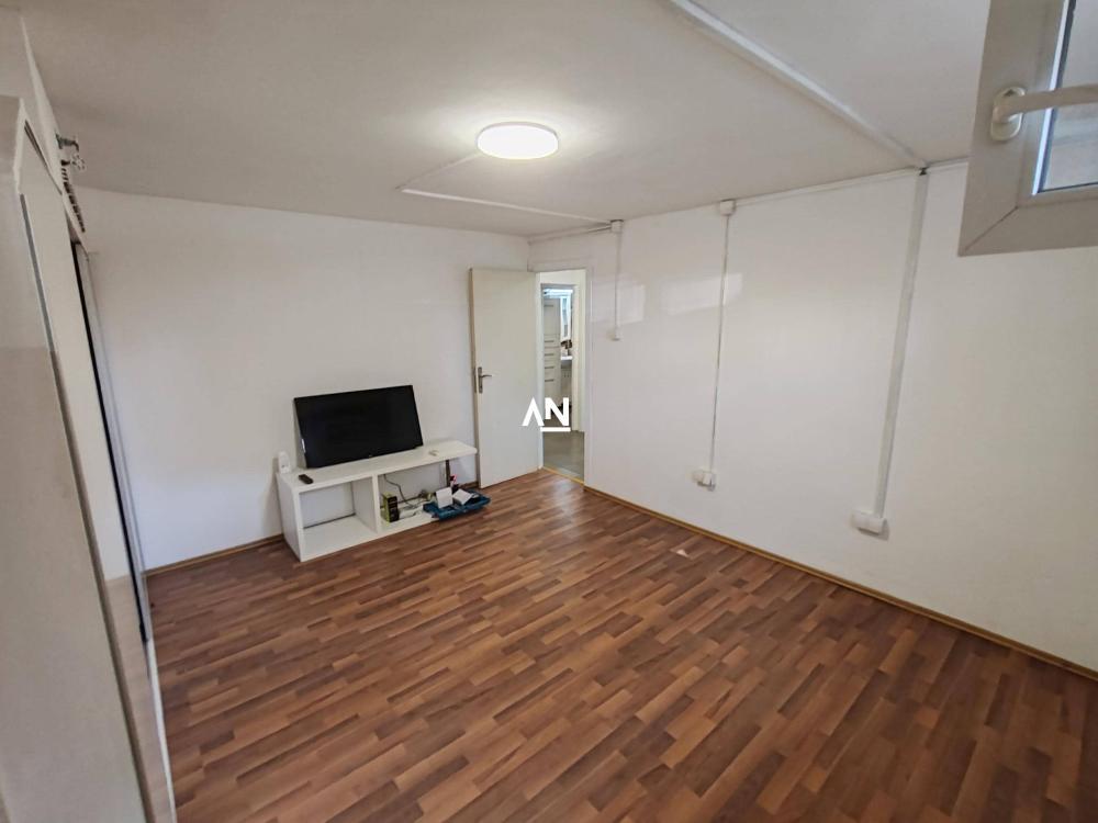 Slika 4 - Savska,  Lokal na prodaju, 43m2, 99.990€
