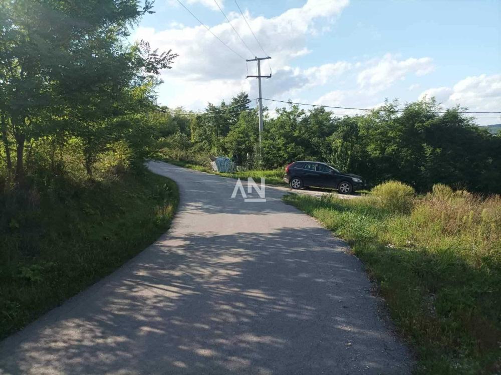 Slika 1 -  Plac na prodaju, Sopot, Mala Ivanča, 130.000€