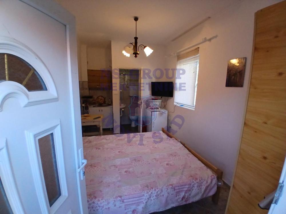 Slika 9 - Vrdnik, Četvorosoban stan na prodaju, 39m2, 60.000€