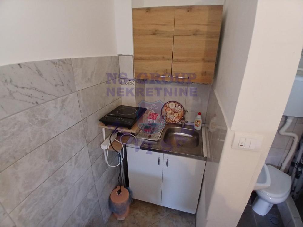 Slika 11 - Vrdnik, Četvorosoban stan na prodaju, 39m2, 60.000€