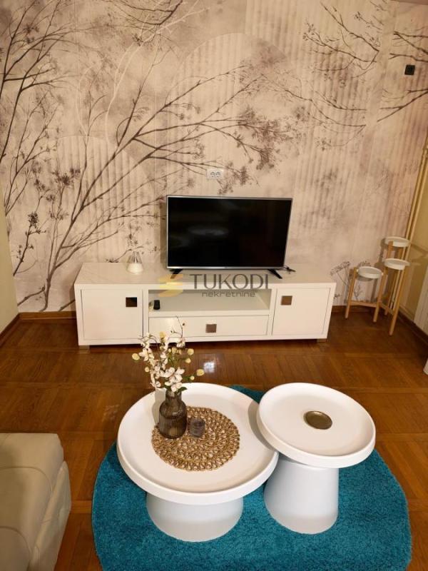 Slika 1 - Dvosoban stan za izdavanje, 75m2, 900€