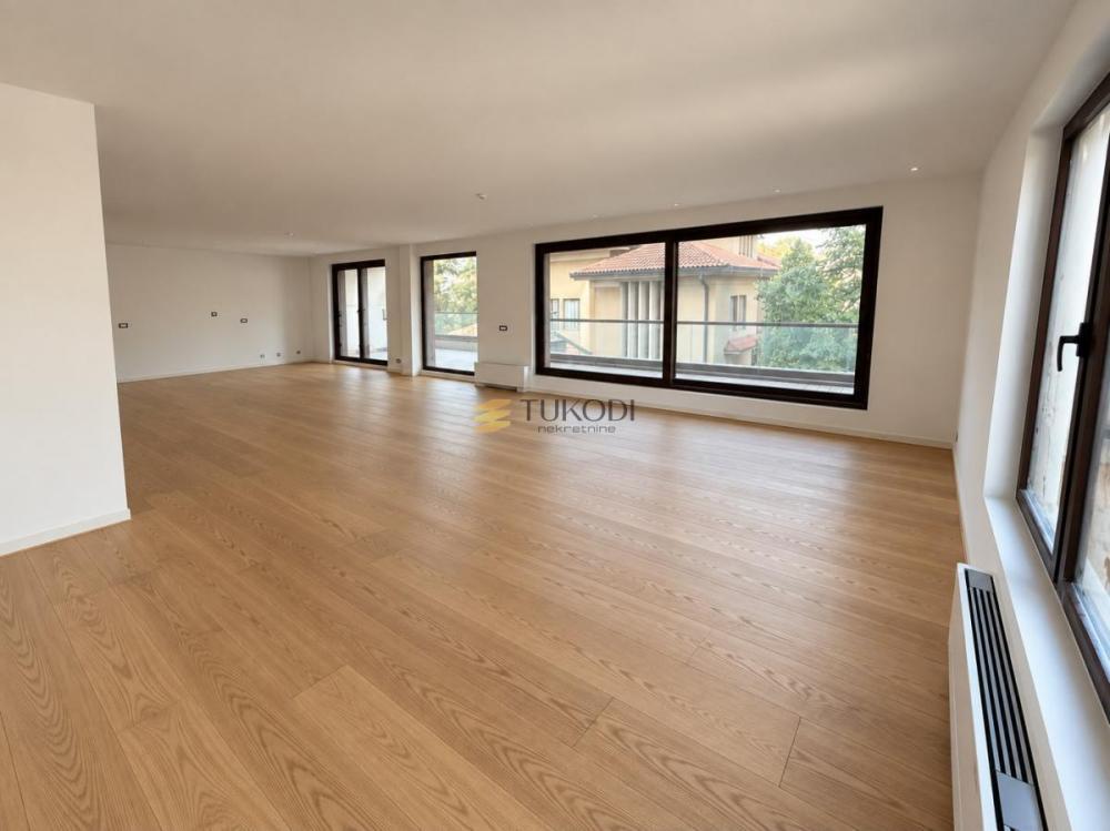 Glavna slika -Trosoban stan na prodaju, 217m2, 1.298.000€