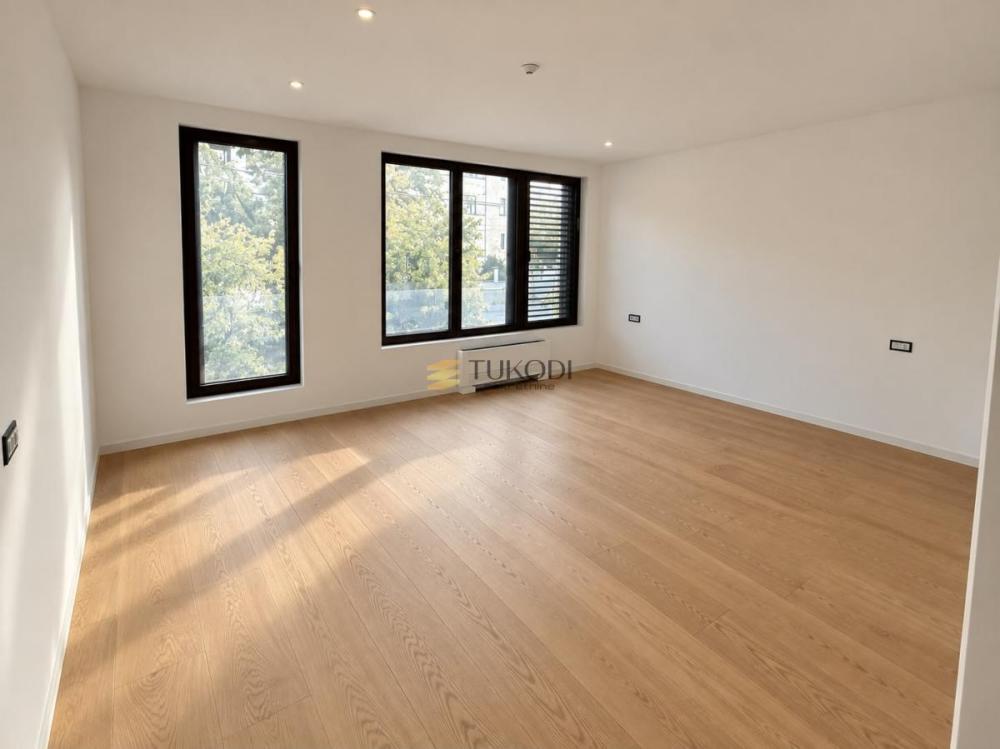 Slika 2 - Trosoban stan na prodaju, 217m2, 1.298.000€