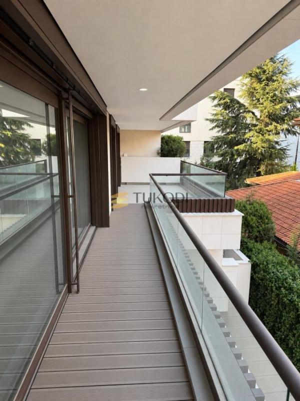 Slika 9 - Trosoban stan na prodaju, 217m2, 1.298.000€
