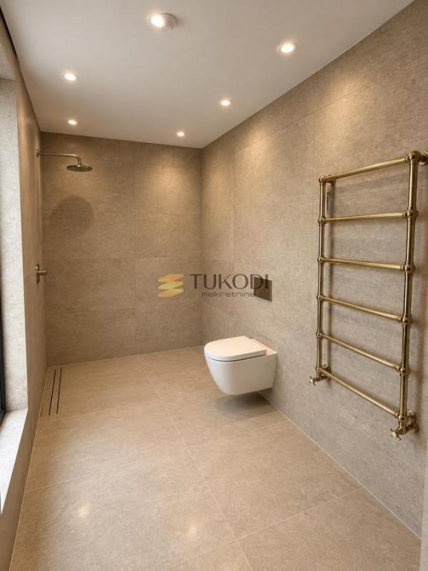 Slika 7 - Trosoban stan na prodaju, 217m2, 1.298.000€