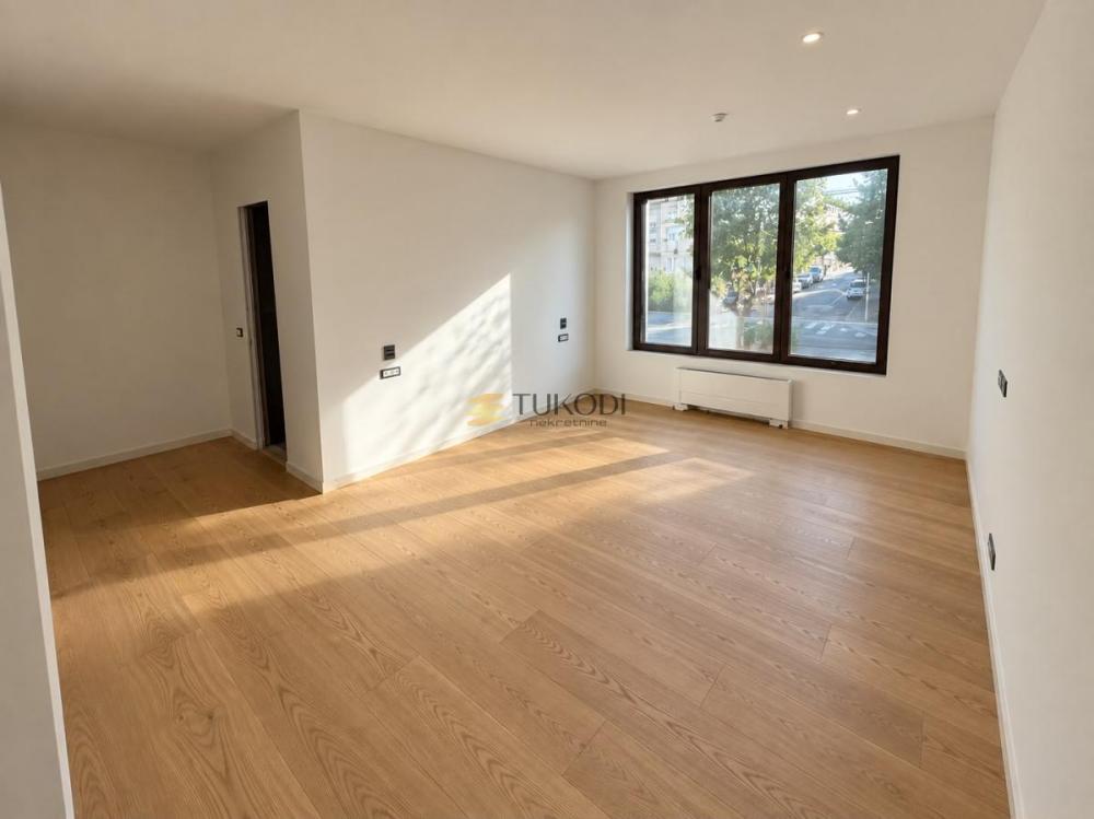 Slika 4 - Trosoban stan na prodaju, 217m2, 1.298.000€