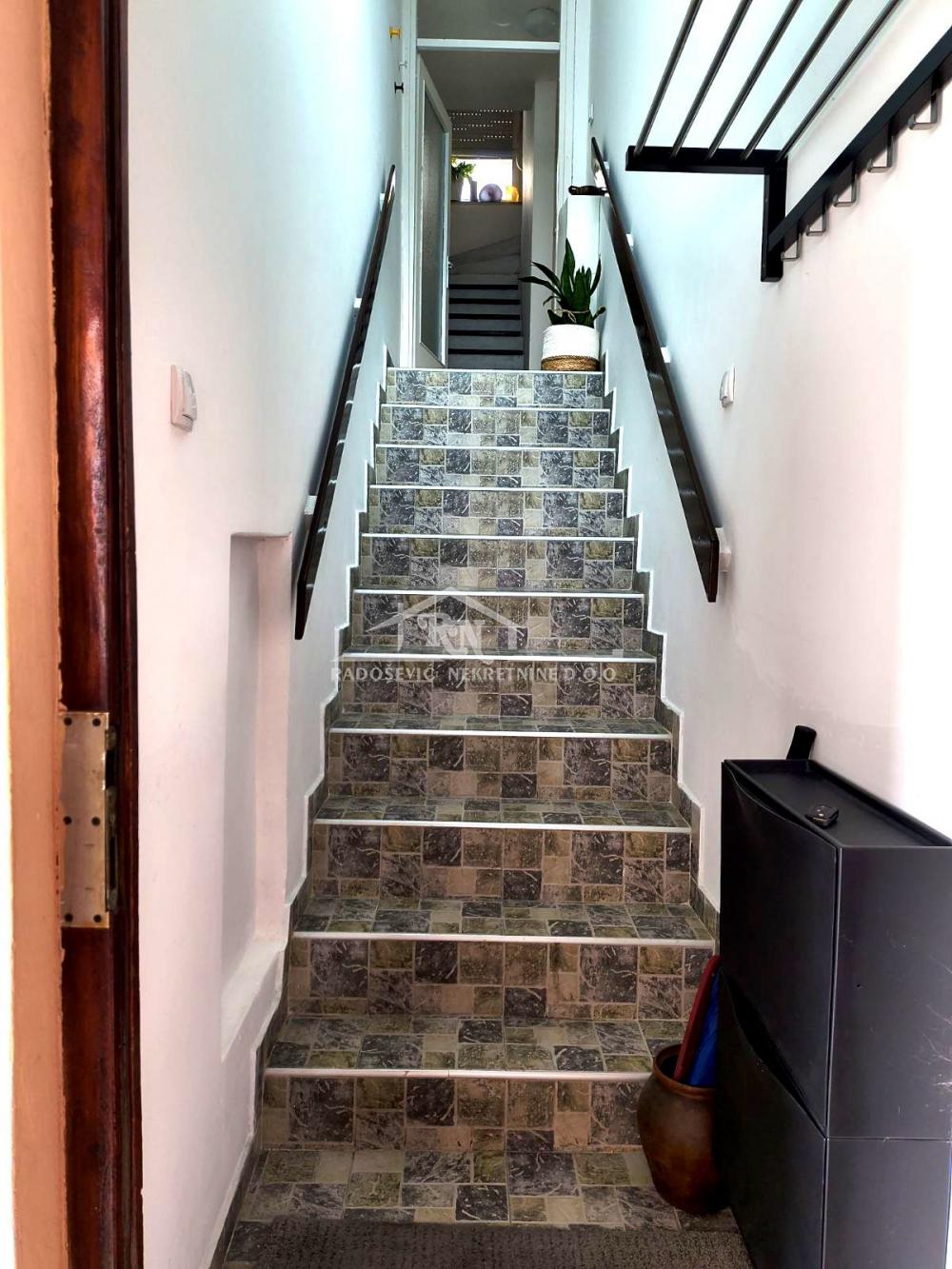 Slika 8 - Kralja Radoslava, Trosoban stan na prodaju, 85m2, 157.000€