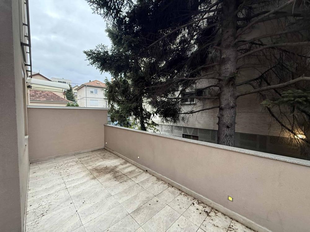 Slika 11 - Nikole Đurkovića, Četvorosoban stan na prodaju, 93m2, 300.000€