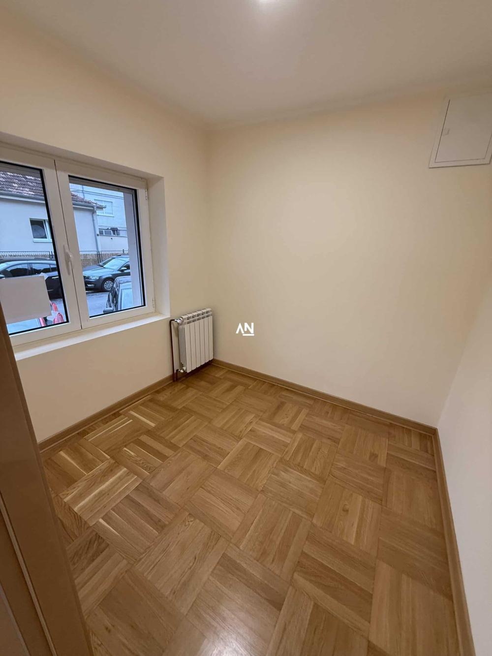 Slika 6 - Nikole Đurkovića, Četvorosoban stan na prodaju, 93m2, 300.000€