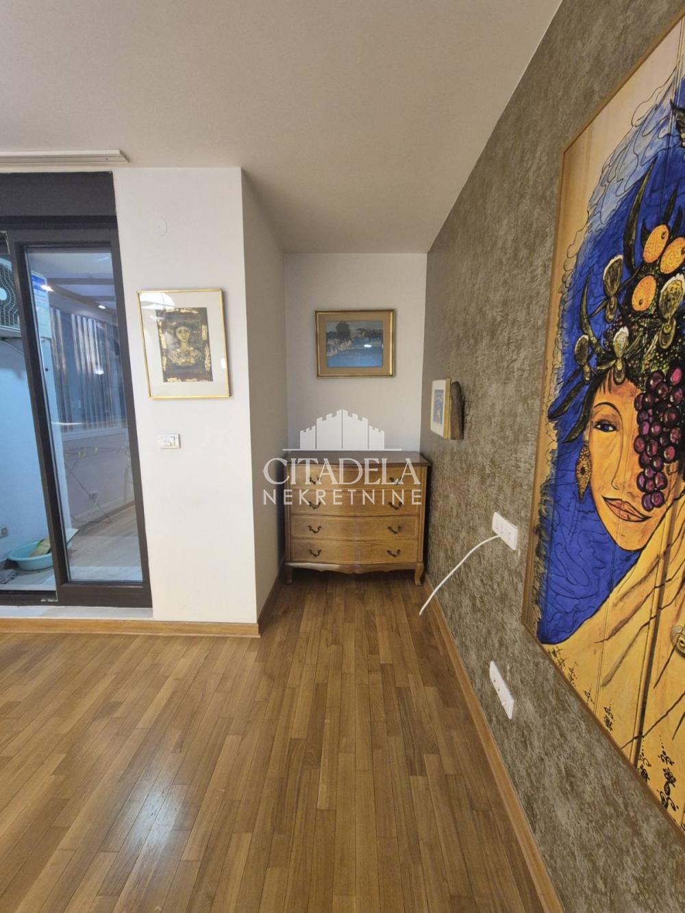 Slika 1 - Dr Velizara Kosanovića, Dvosoban stan na prodaju, 59m2, 212.000€