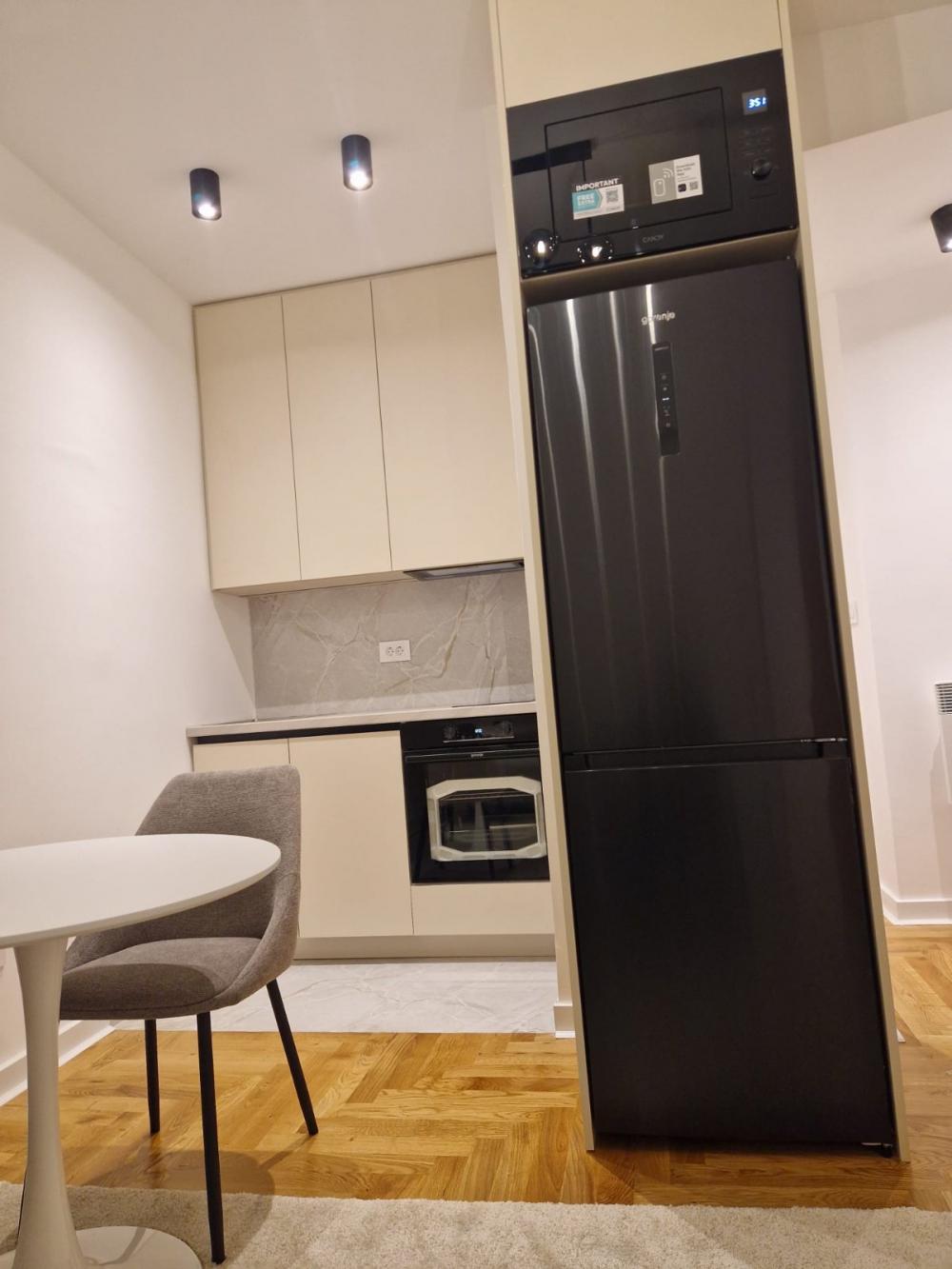 Slika 2 - Francuska, Dvosoban stan za izdavanje, 40m2, 850€