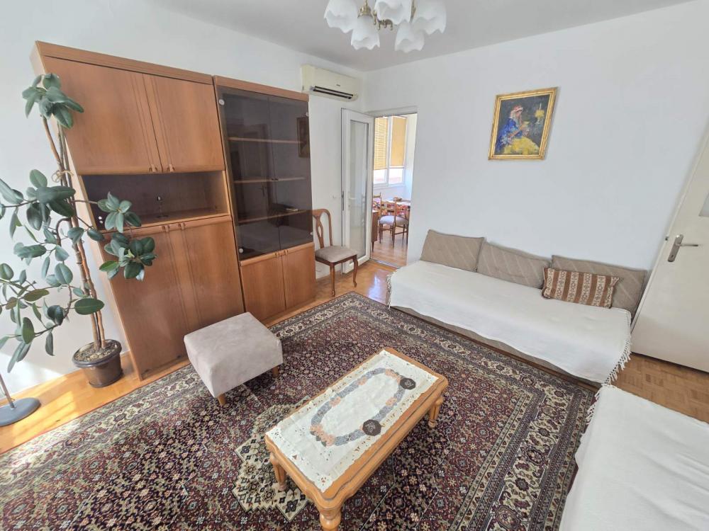 Slika 2 - Albanske spomenice, Dvosoban stan za izdavanje, 57m2, 650€
