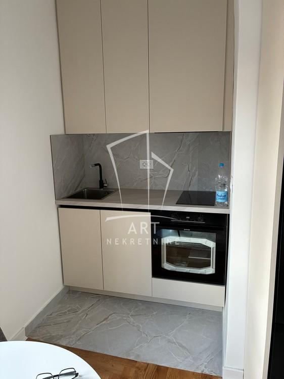 Slika 2 - Francuska, Dvoiposoban stan za izdavanje, 20m2, 850€