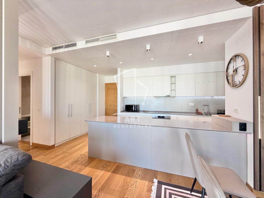 Slika 4 - Hercegovačka, Četvorosoban stan za izdavanje, 124m2, 4.000€