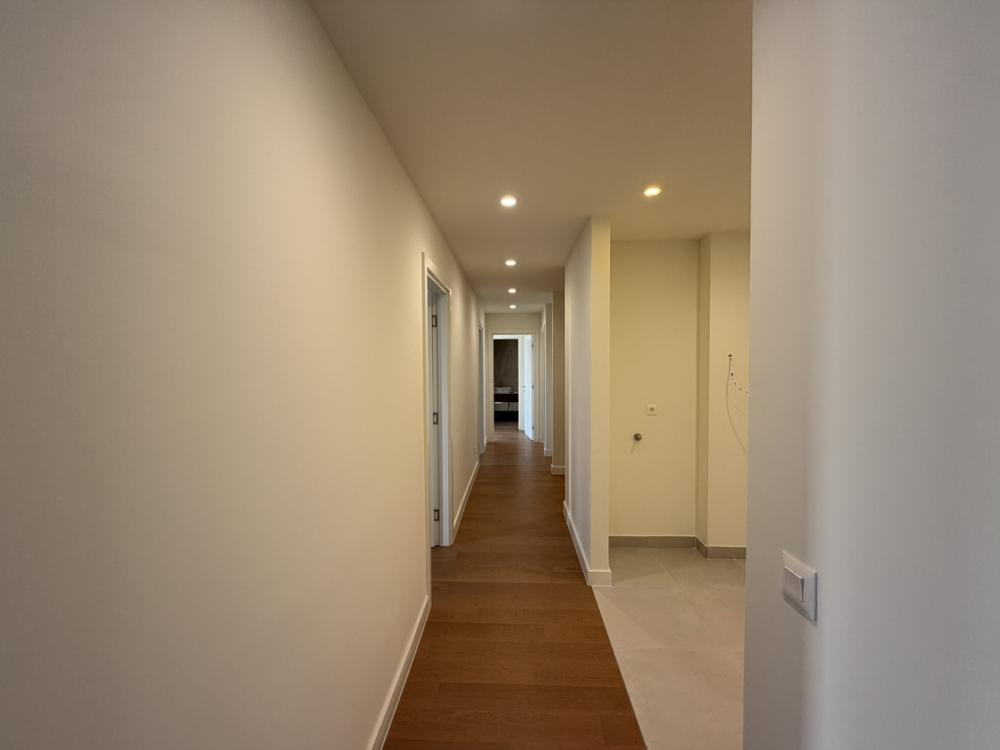 Slika 10 - Bulevar Vudroa Vilsona, Četvorosoban stan za izdavanje, 111m2, 2.500€