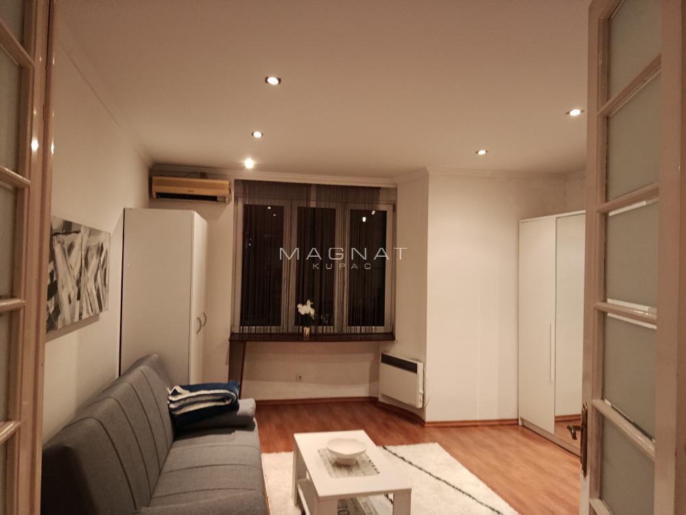 Slika 2 - Dvoiposoban stan na prodaju, 49m2, 194.000€