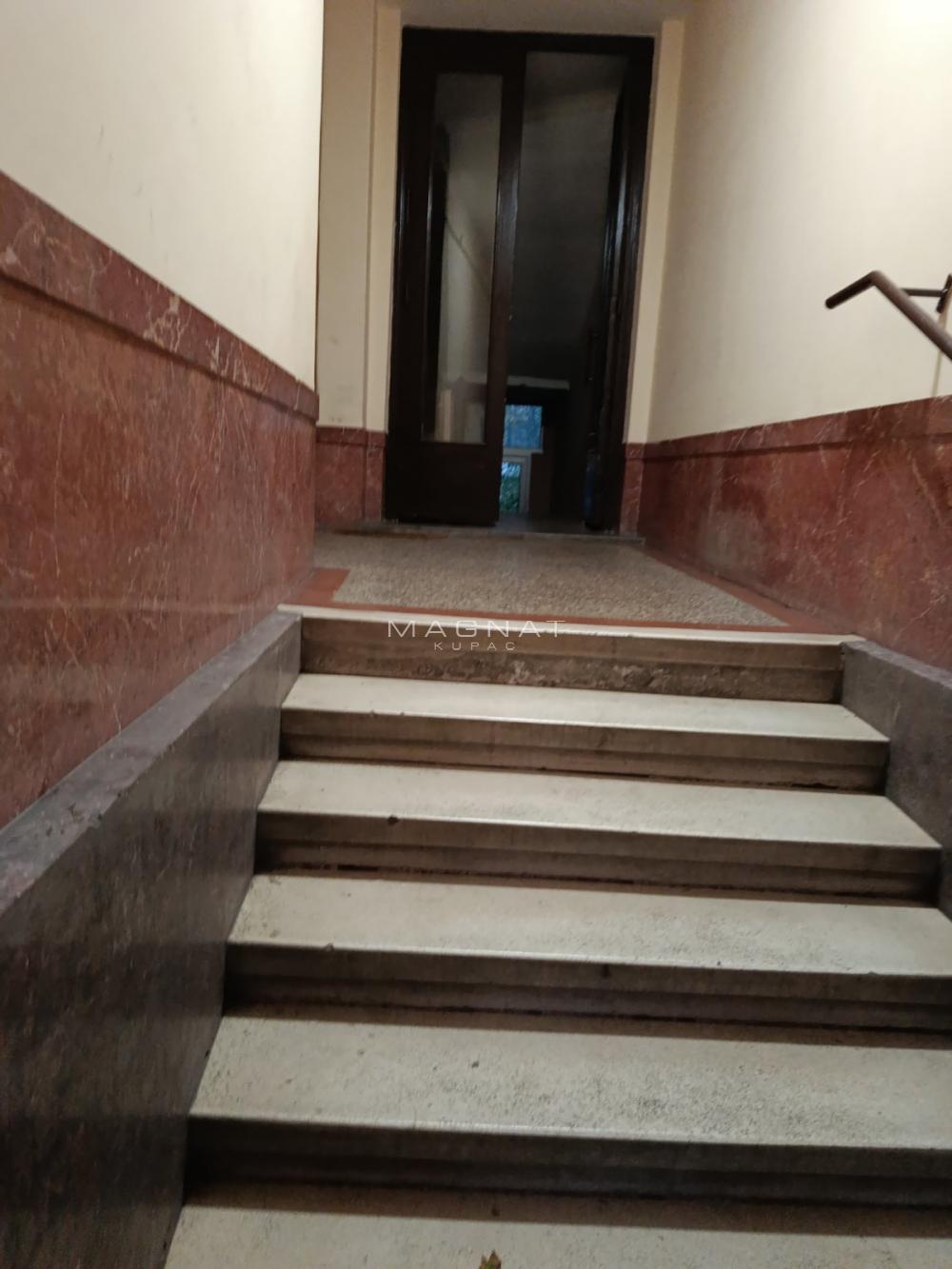 Slika 8 - Dvoiposoban stan na prodaju, 49m2, 194.000€