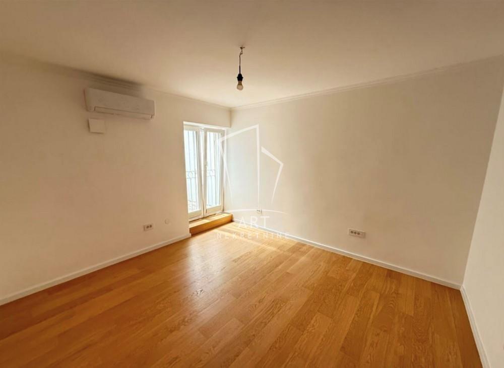 Glavna slika -Đuke Dinić, Jednosoban stan za izdavanje, 28m2, 500€