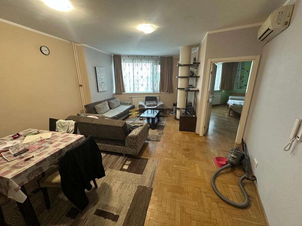 Glavna slika -Dvosoban stan za izdavanje, 60m2, 700€