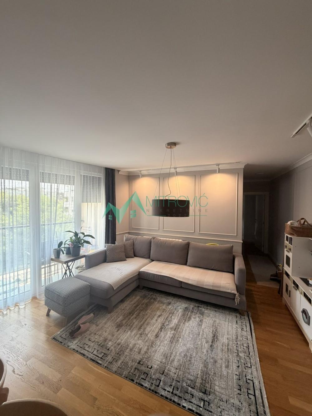 Glavna slika -Dvoiposoban stan na prodaju, 75m2, 257.500€